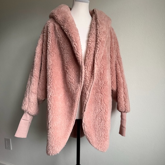 Nordic Beach Oversized Pink Comfy Cozy Hooded Sherpa Teddy Wrap One Size - Picture 2 of 8
